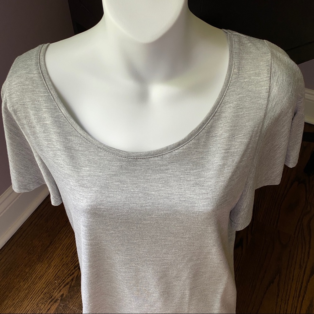 Like New H&M Flutter Sleeve Scoop Neck Gray Tee M
